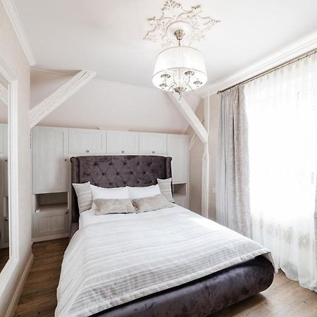 Lux Apartment On Duhnovicha Street .Free Parking. Uzhhorod Ngoại thất bức ảnh
